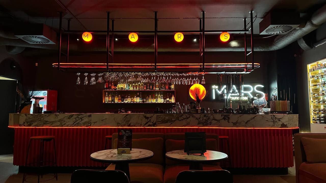 Mars lounge interior 1
